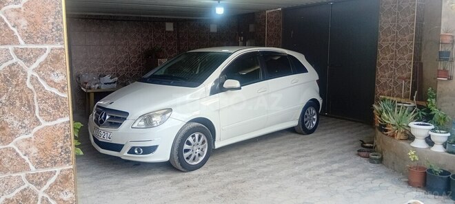 Mercedes B 170 2008, 270,000 km - 1.7 л - Bakı