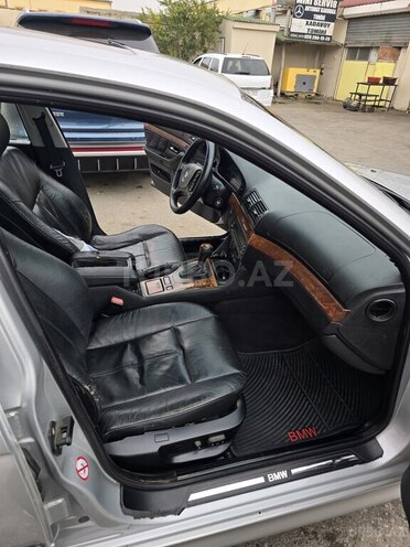 BMW 525 2002, 187,000 km - 2.5 l - Sumqayıt