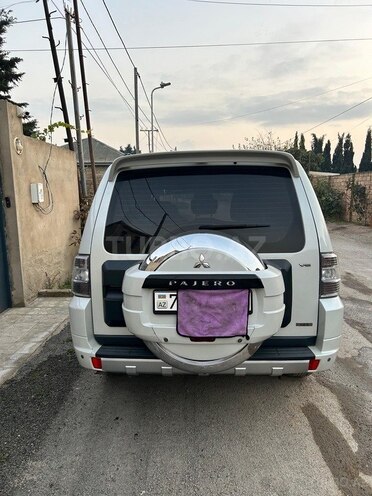 Mitsubishi Pajero 2011, 200,000 km - 3.5 л - Bakı