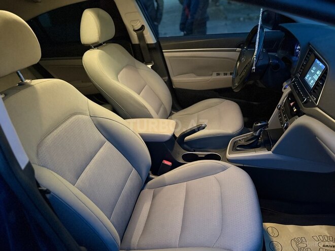 Hyundai Elantra 2017, 94,000 km - 2.0 l - Bakı