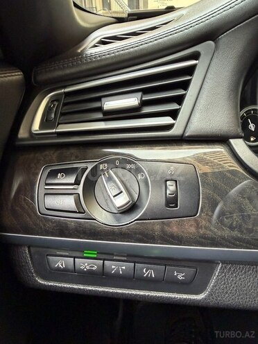 BMW 750 2011, 250,000 km - 4.4 l - Bakı