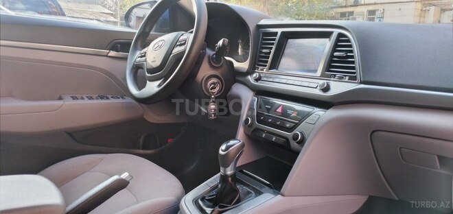Hyundai Elantra 2018, 71,300 km - 2.0 л - Sumqayıt