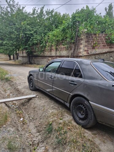 Mercedes C 220 1994, 400,000 km - 2.2 l - Gəncə