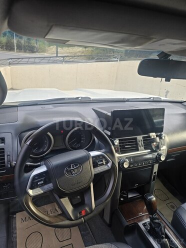 Toyota Land Cruiser Prado 2010, 242,900 km - 2.7 л - Bakı