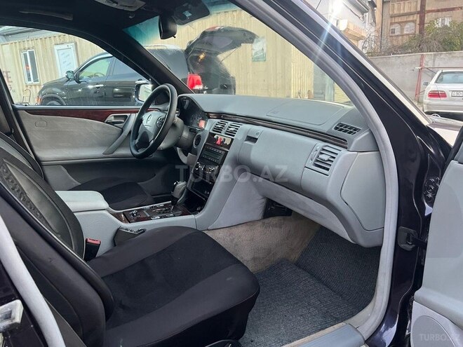 Mercedes E 240 1999, 327,000 km - 2.4 l - Bakı