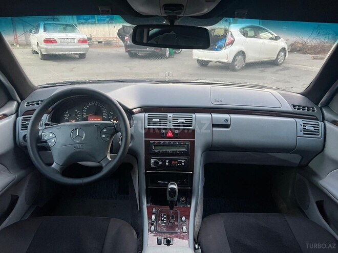 Mercedes E 240 1999, 327,000 km - 2.4 l - Bakı