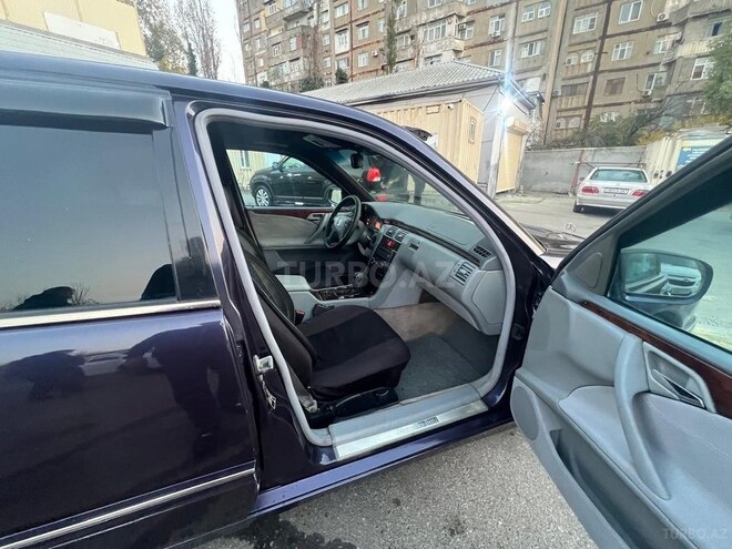 Mercedes E 240 1999, 327,000 km - 2.4 l - Bakı