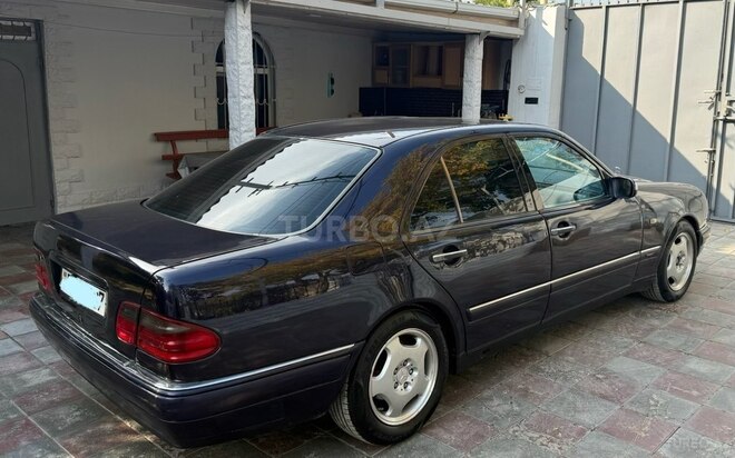 Mercedes E 240 1997, 250,000 km - 2.4 l - Bakı