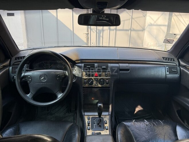 Mercedes E 240 1997, 250,000 km - 2.4 l - Bakı