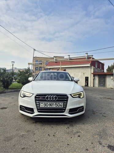 Audi A5-1