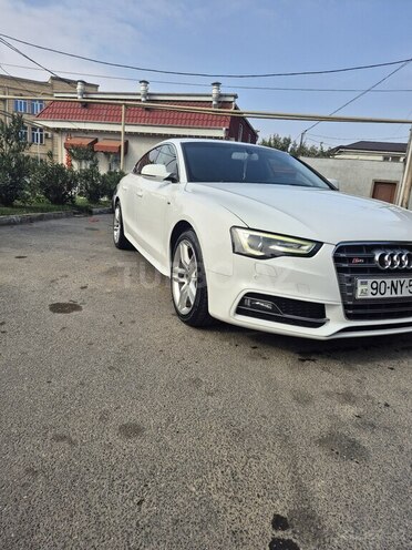 Audi A5-3
