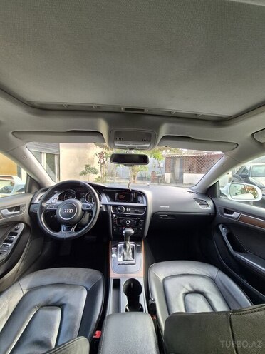 Audi A5-5