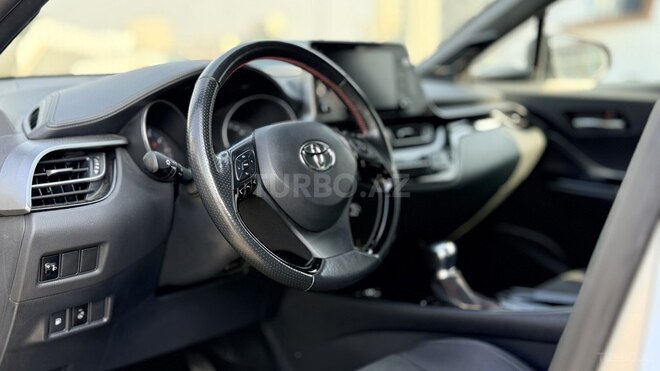 Toyota C-HR 2022, 33,300 km - 2.0 l - Bakı