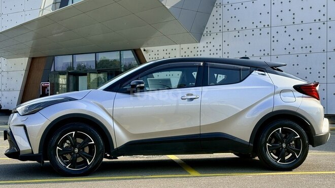 Toyota C-HR 2022, 33,300 km - 2.0 l - Bakı