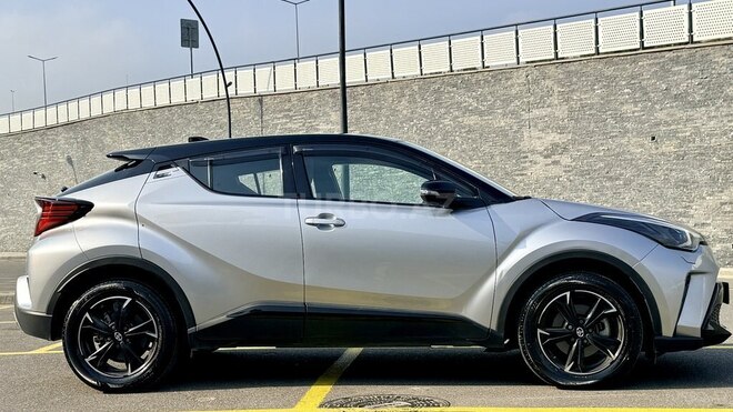 Toyota C-HR 2022, 33,300 km - 2.0 l - Bakı