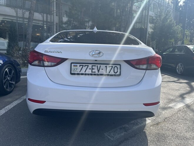 Hyundai Elantra 2015, 205,000 km - 1.6 l - Bakı