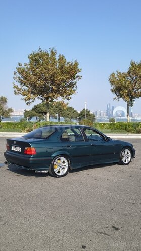 BMW 318 1993, 296,000 km - 1.8 l - Bakı