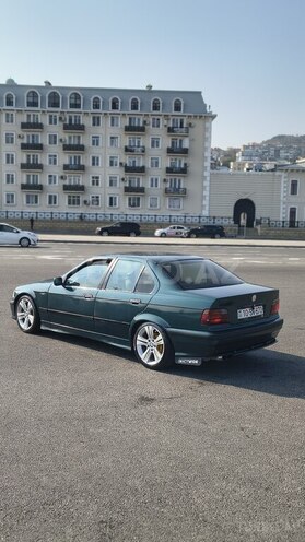 BMW 318 1993, 296,000 km - 1.8 l - Bakı