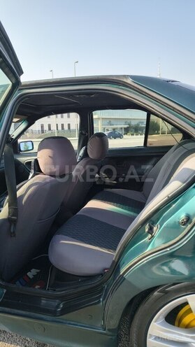 BMW 318 1993, 296,000 km - 1.8 l - Bakı