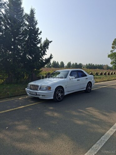 Mercedes C 230 1999, 299,758 km - 2.3 л - Lənkəran
