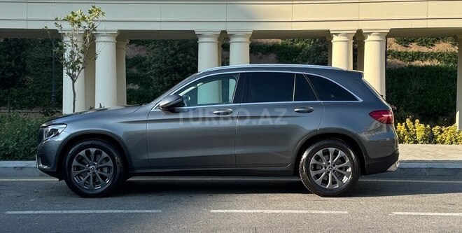 Mercedes GLC 250 4MATIC 2018, 25,000 km - 2.0 l - Bakı