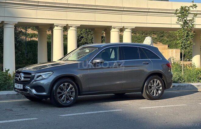 Mercedes GLC 250 4MATIC 2018, 25,000 km - 2.0 l - Bakı