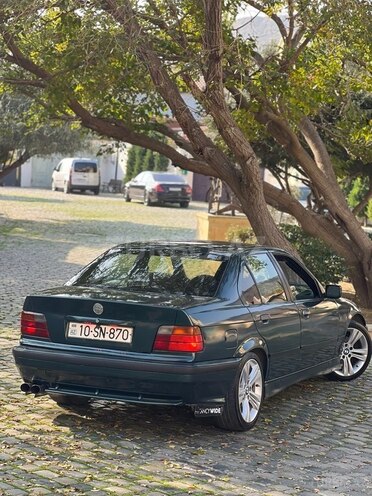 BMW 318 1993, 296,000 km - 1.8 l - Bakı