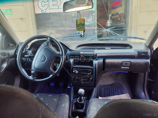 Opel Astra 1994, 350,000 km - 1.6 l - Sumqayıt