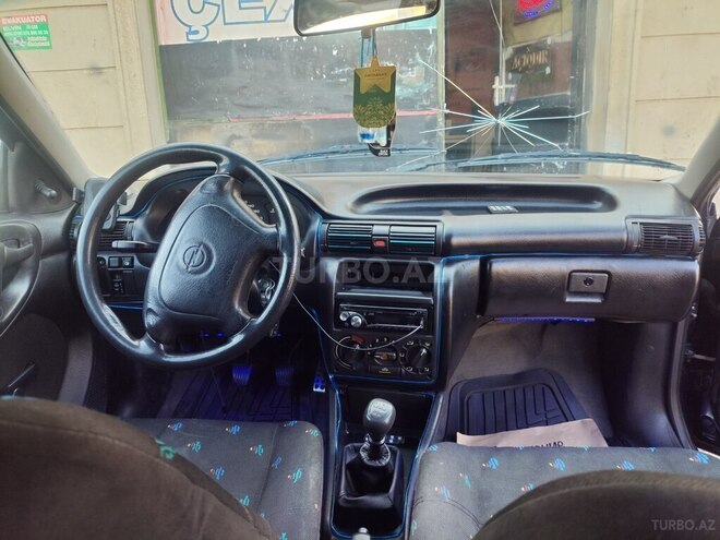 Opel Astra 1994, 350,000 km - 1.6 l - Sumqayıt