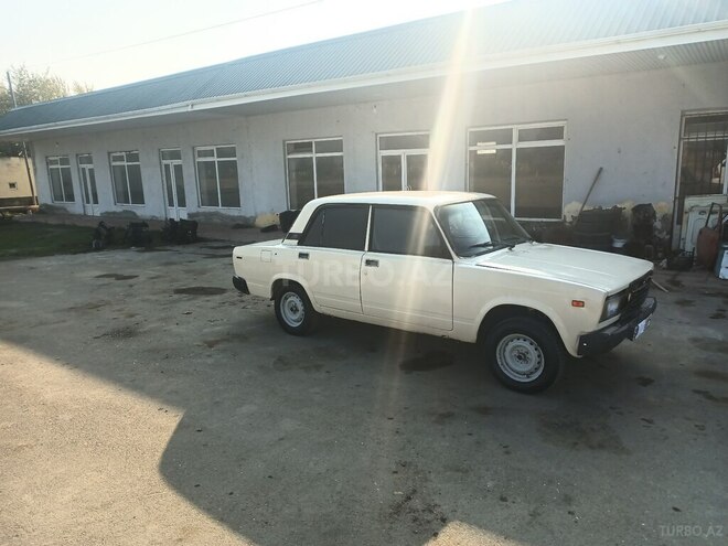 LADA (VAZ) 2107 1985, 50,000 km - 1.7 l - Salyan