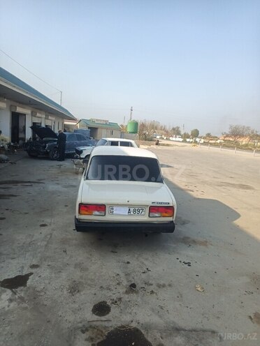 LADA (VAZ) 2107 1985, 50,000 km - 1.7 l - Salyan
