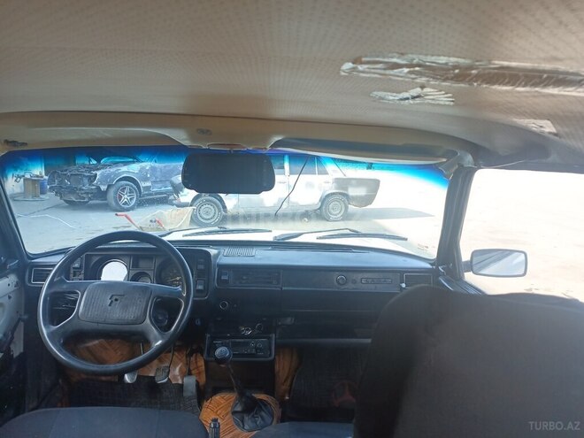 LADA (VAZ) 2107 1985, 50,000 km - 1.7 l - Salyan