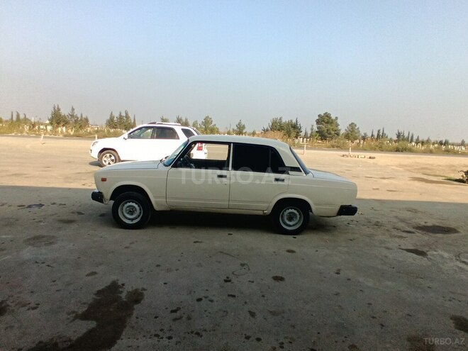 LADA (VAZ) 2107 1985, 50,000 km - 1.7 l - Salyan