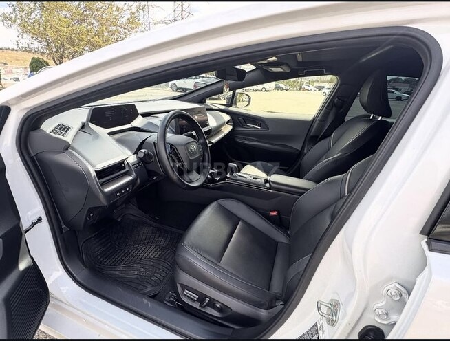 Toyota Prius 2023, 14,373 km - 2.0 л - Bakı