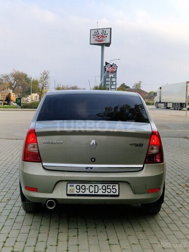 Renault Logan-2