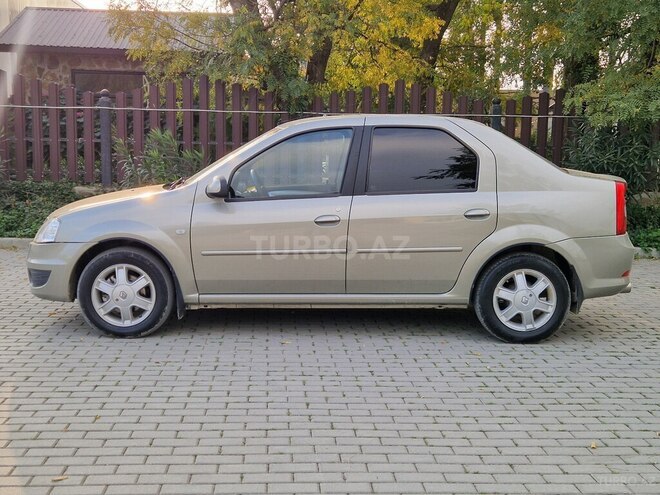 Renault Logan-3