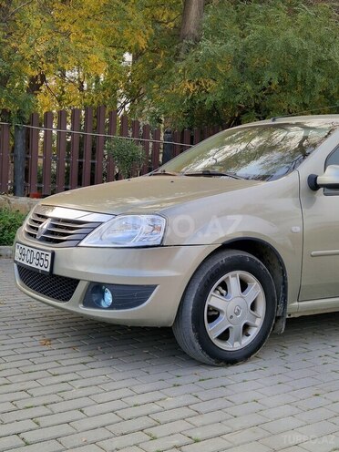 Renault Logan-5