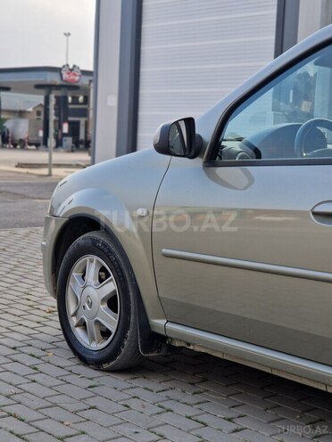 Renault Logan-7