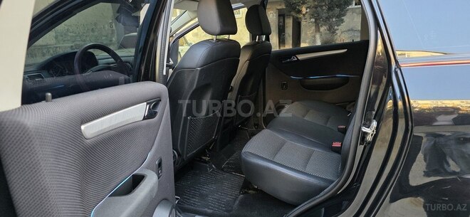 Mercedes B 180 2010, 121,000 km - 1.7 l - Sumqayıt