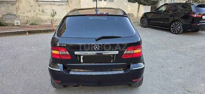 Mercedes B 180 2010, 121,000 km - 1.7 l - Sumqayıt