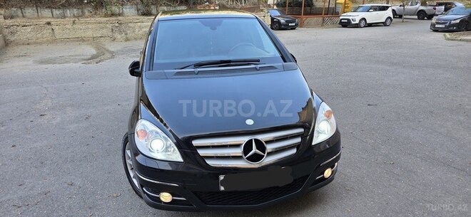 Mercedes B 180 2010, 121,000 km - 1.7 l - Sumqayıt