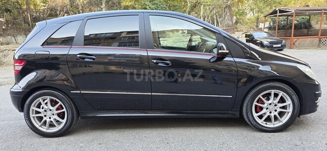 Mercedes B 180 2010, 121,000 km - 1.7 l - Sumqayıt