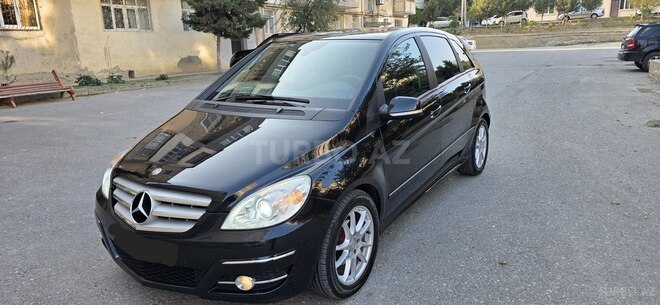 Mercedes B 180 2010, 121,000 km - 1.7 l - Sumqayıt