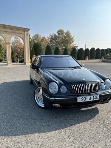 Mercedes E 200 2001, 300,000 km - 2.0 l - Bərdə