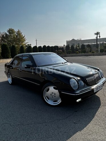 Mercedes E 200 2001, 300,000 km - 2.0 l - Bərdə