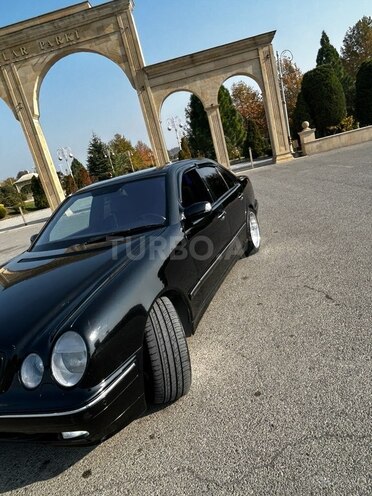 Mercedes E 200 2001, 300,000 km - 2.0 l - Bərdə