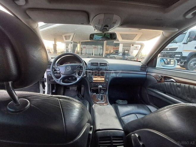 Mercedes E 200 2009, 240,000 km - 1.8 l - Bakı