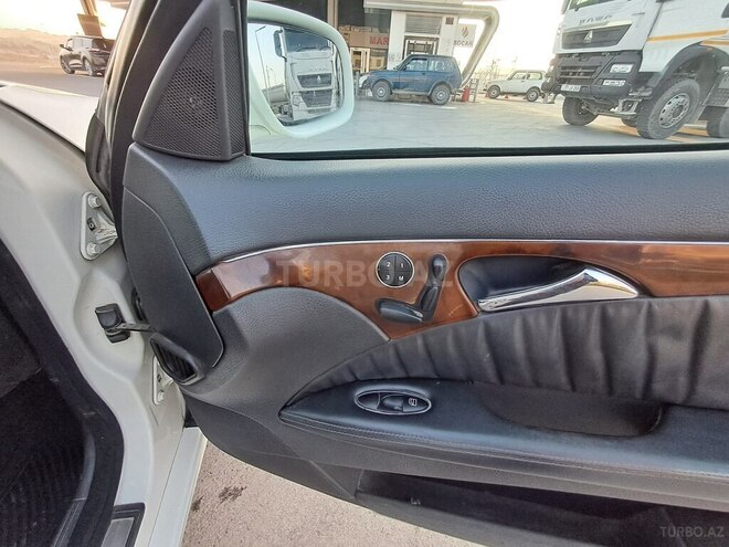 Mercedes E 200 2009, 240,000 km - 1.8 l - Bakı
