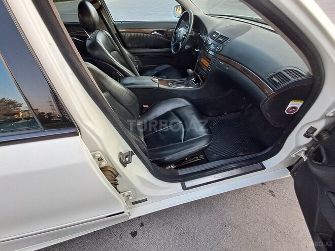 Mercedes E 200 2009, 240,000 km - 1.8 l - Bakı