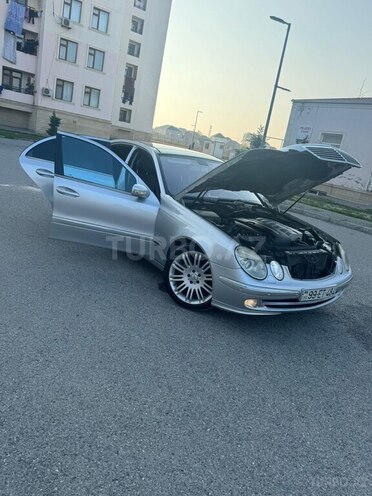 Mercedes E 270 2002, 380,000 km - 2.7 l - Bakı